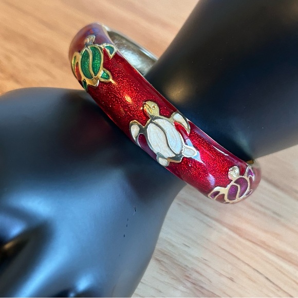 Hawaiian Enamel Turtle Honu Style Bangle Clamper Bracelet Red Green Cream Gold - Picture 7 of 7